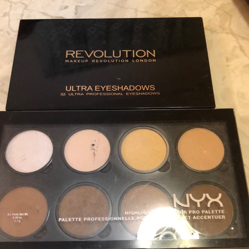 Make up revolution eyeshadow palette NYXcontour